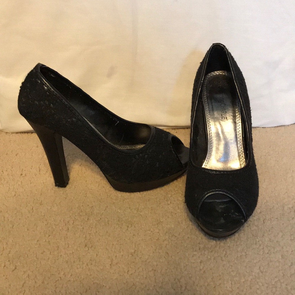 Shoes - Picture 2 of 3